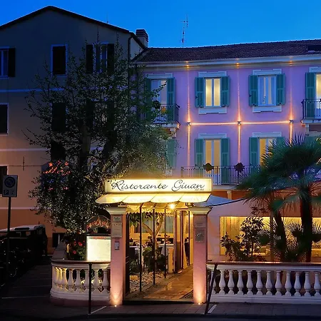 Hotel Giuan 3*
